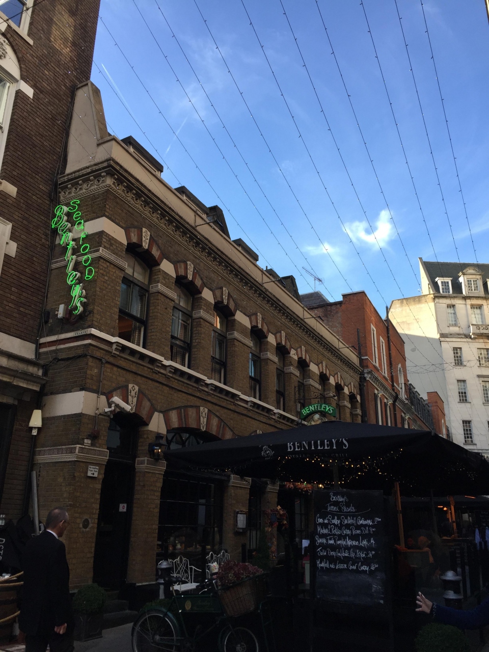 ベントレーズ オイスター バー アンド グリル クチコミガイド【フォートラベル】Bentley's Oyster Bar & Grillロンドン