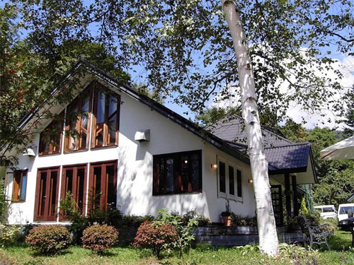 ペンション カレンズ