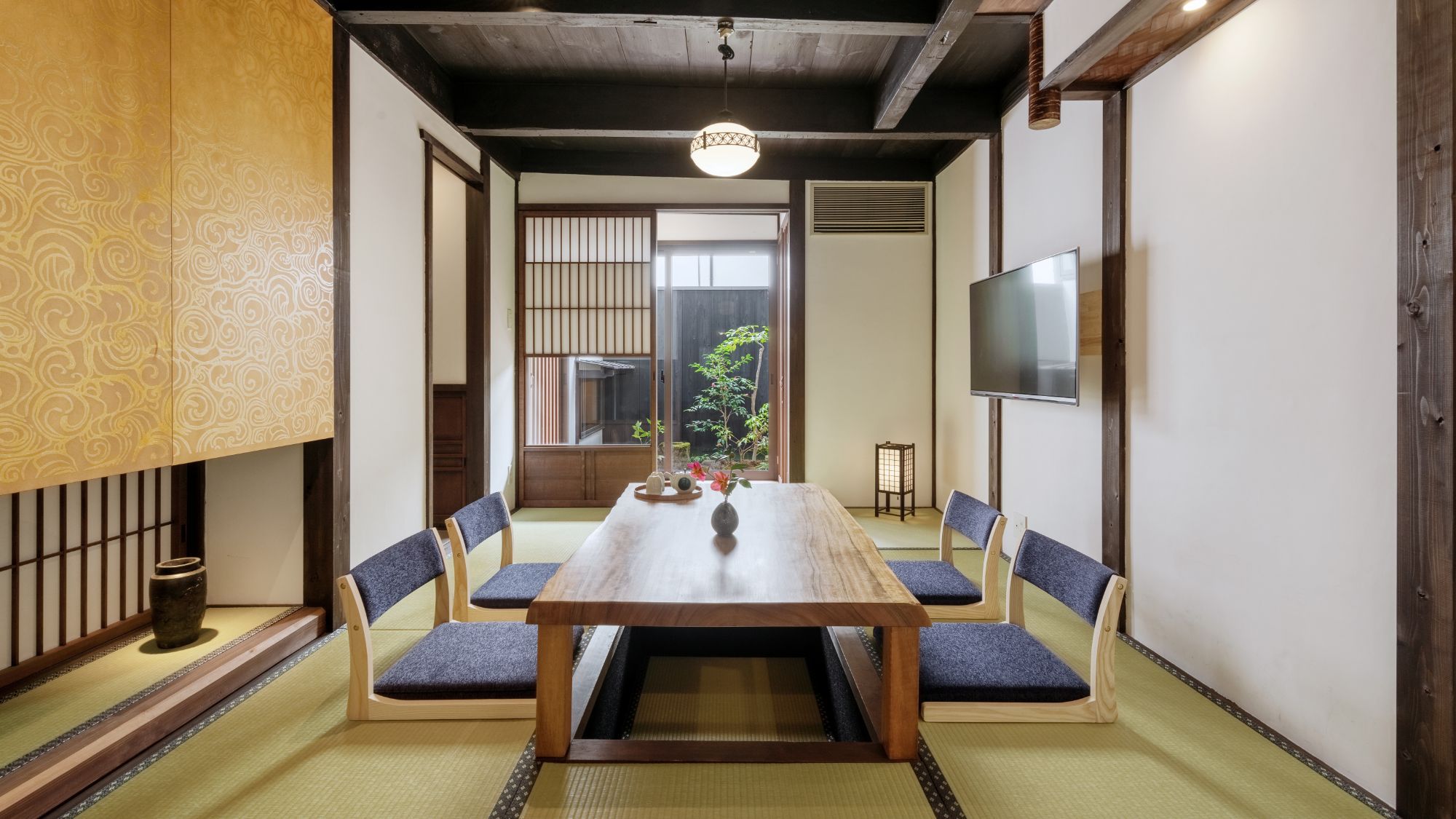 まりこうじ 写真