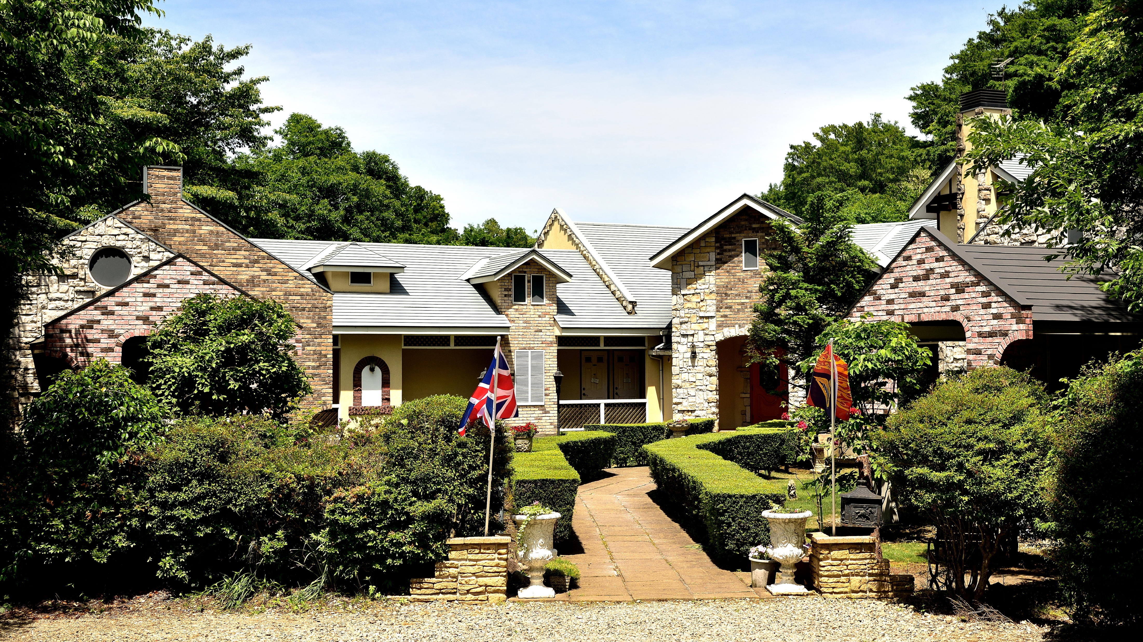 ブリティッシュハウス輪舞曲 (ロンド)