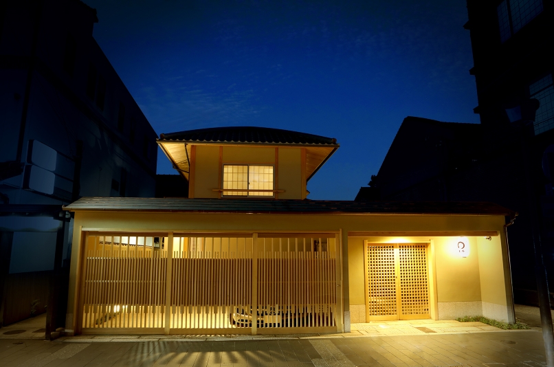 丸 和泉屋町 写真