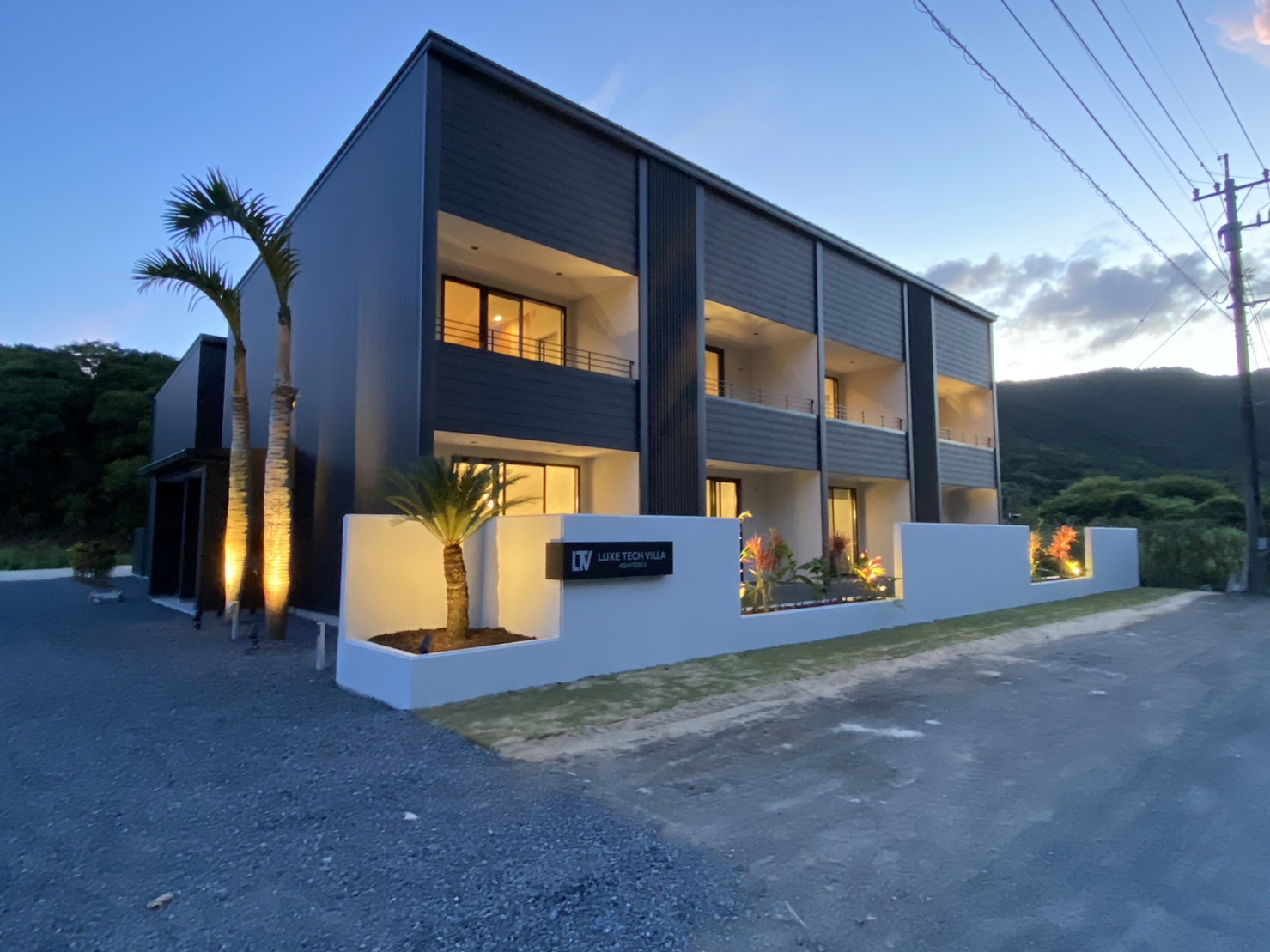 LUXE TECH VILLA ASHITOKU