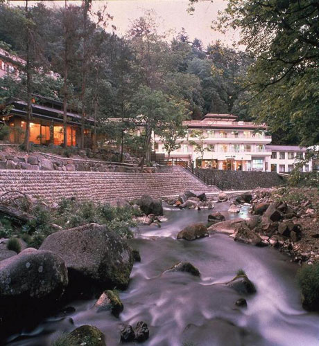 塩原元湯温泉　秘湯の宿　元泉館