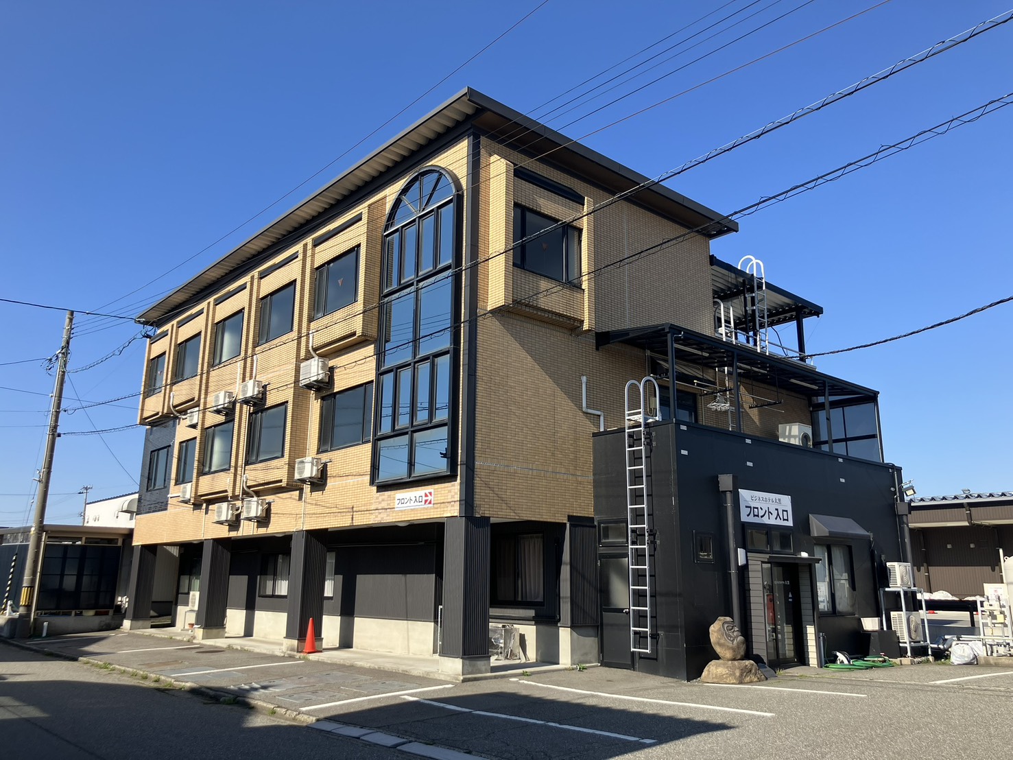 ビジネスホテル 大黒 写真