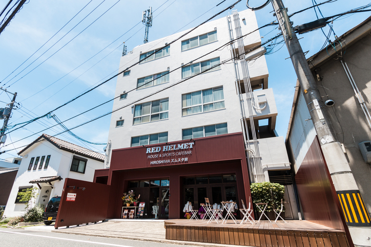 RED HELMET HOUSE&SPORTS CAFEBAR HIROSHIMA 写真