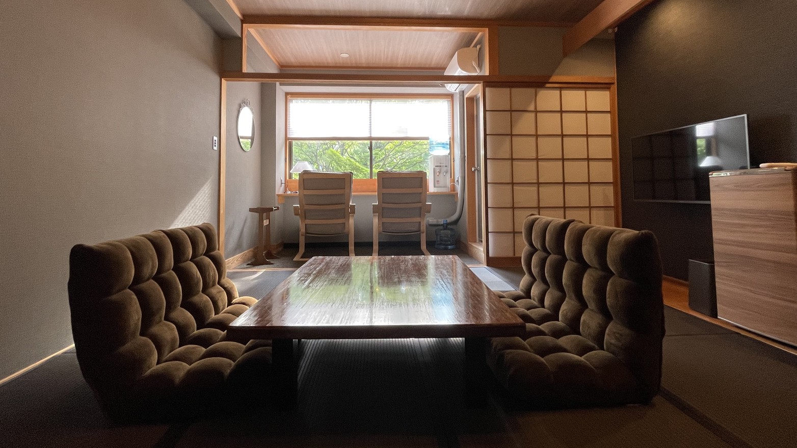十和田湖畔 桜楽 写真