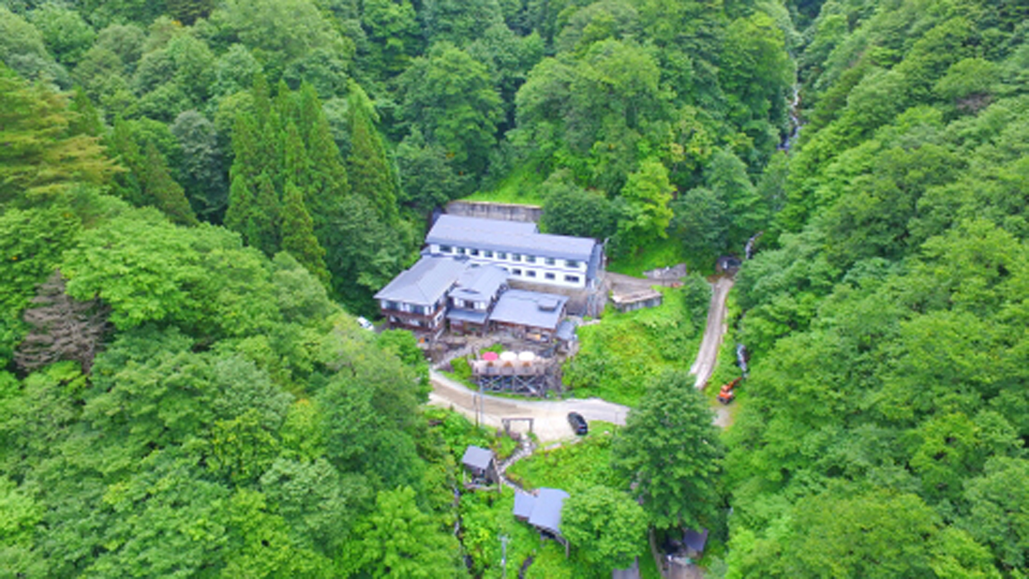 新高湯温泉 五つの絶景露天風呂 吾妻屋旅館