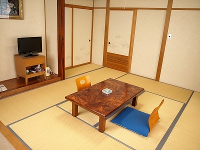 まるに旅館 写真