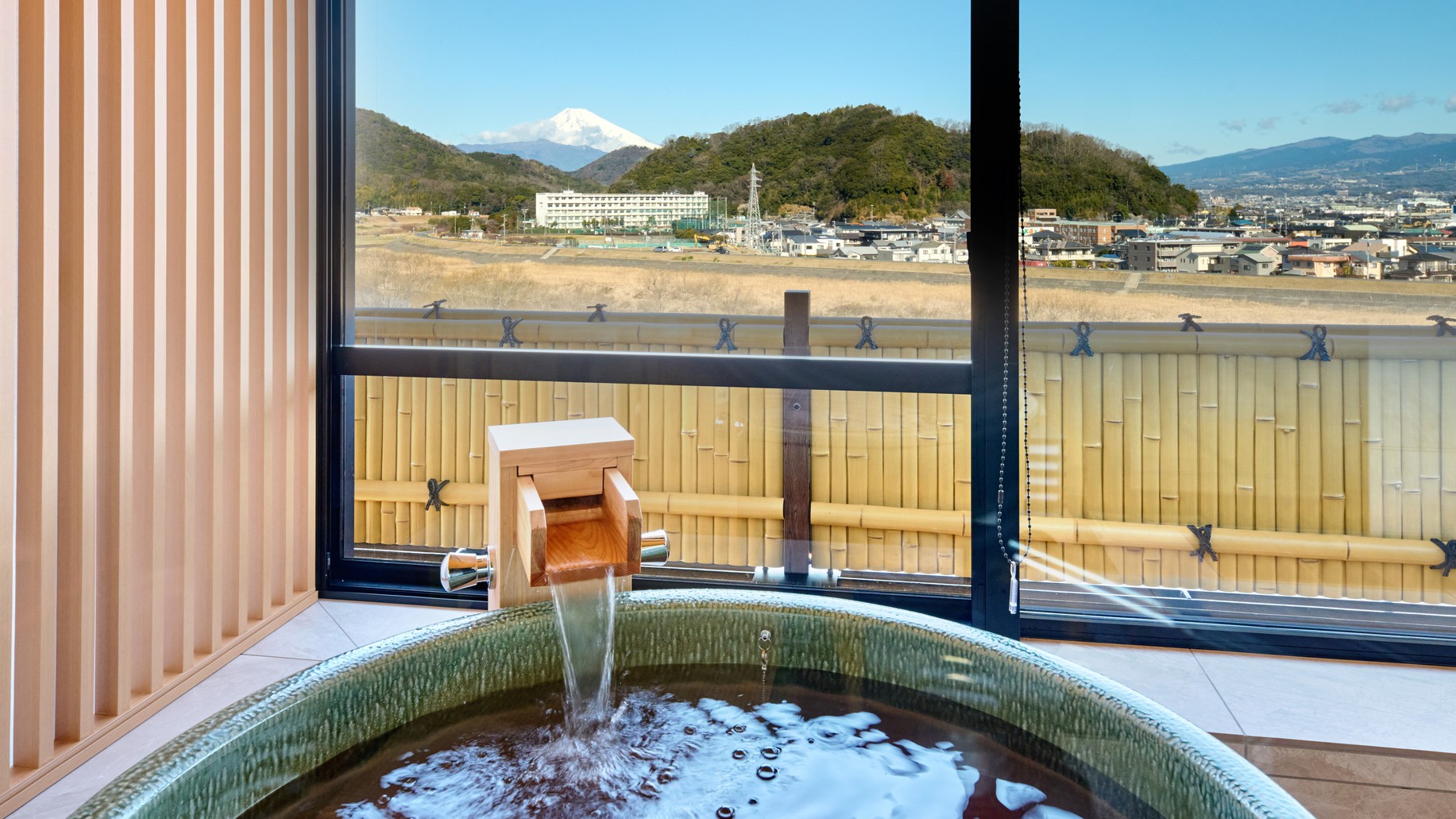 富嶽はなぶさ 写真