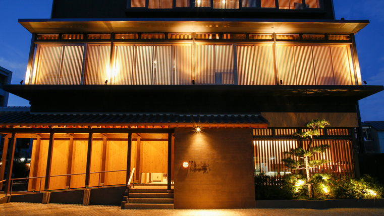 湊小宿 海の薫とAWAJISHIMA