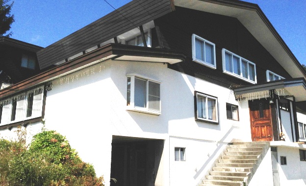 栂池高原ゲストハウス シャトレ 山彦