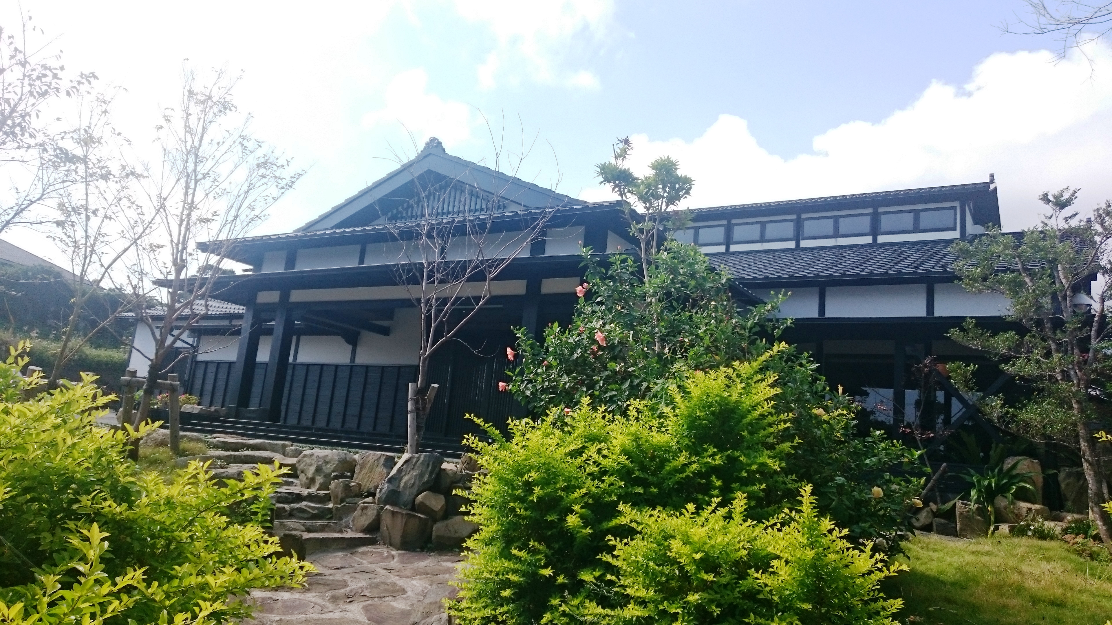 天然温泉と縄文の宿「まんてん」 ＜屋久島＞