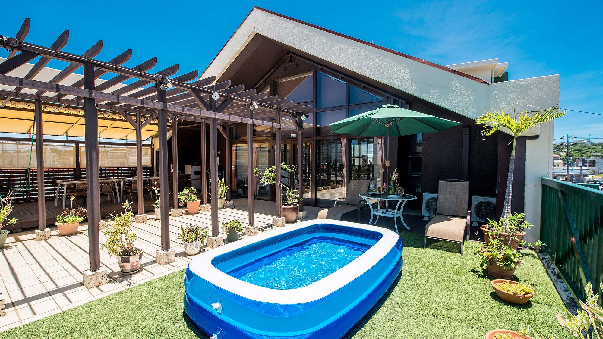 ペンション　エルソルタウン沖縄