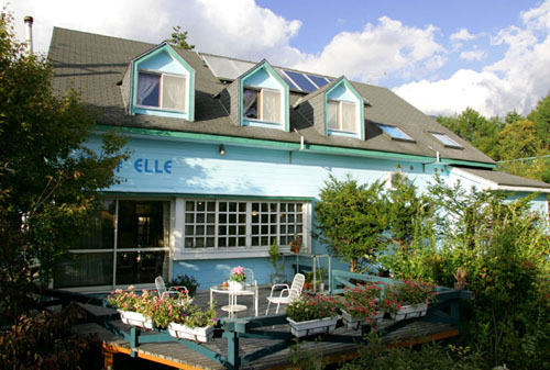 八ヶ岳　富士見高原　ペンション　いるえる