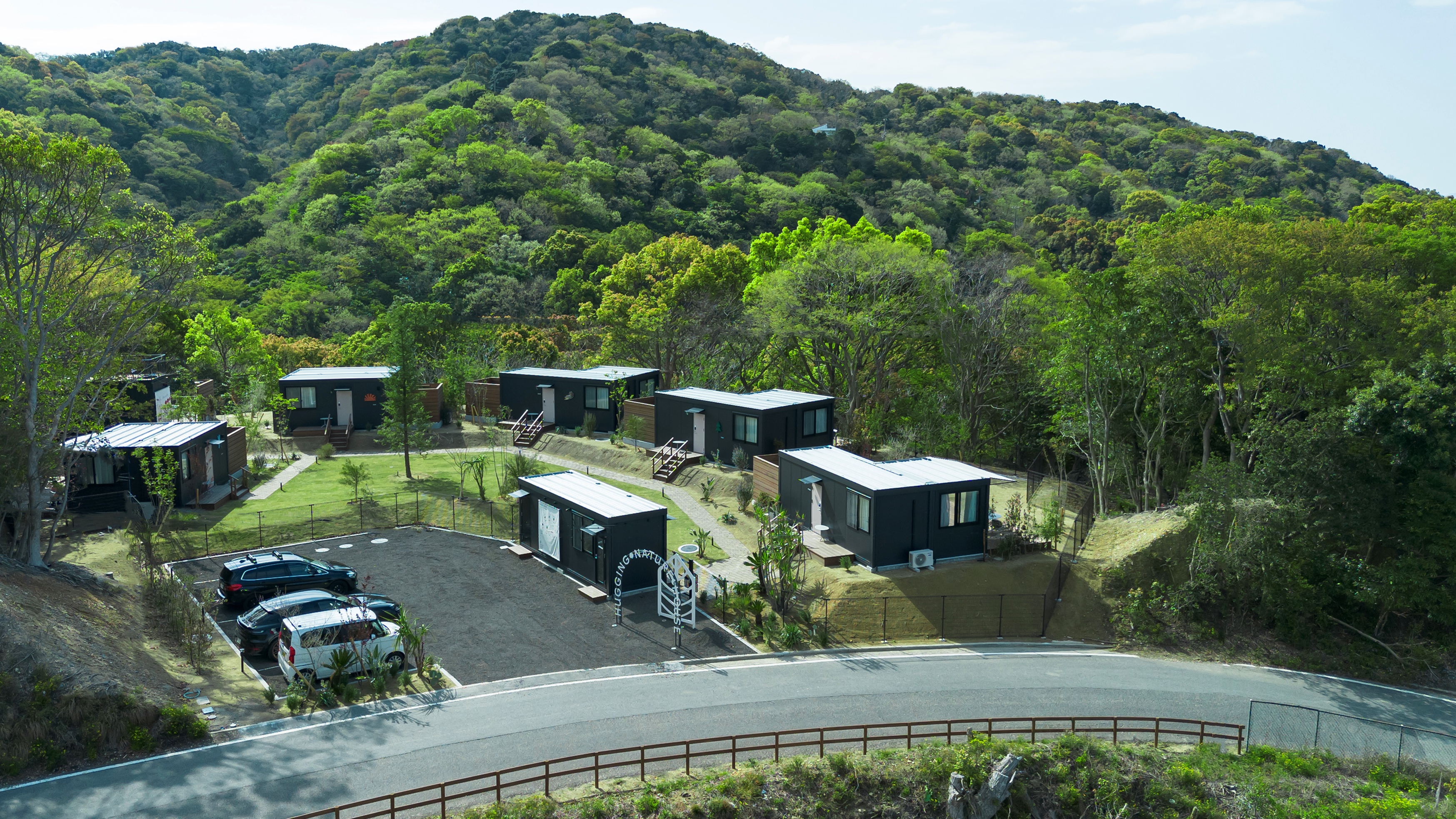 hugging nature house