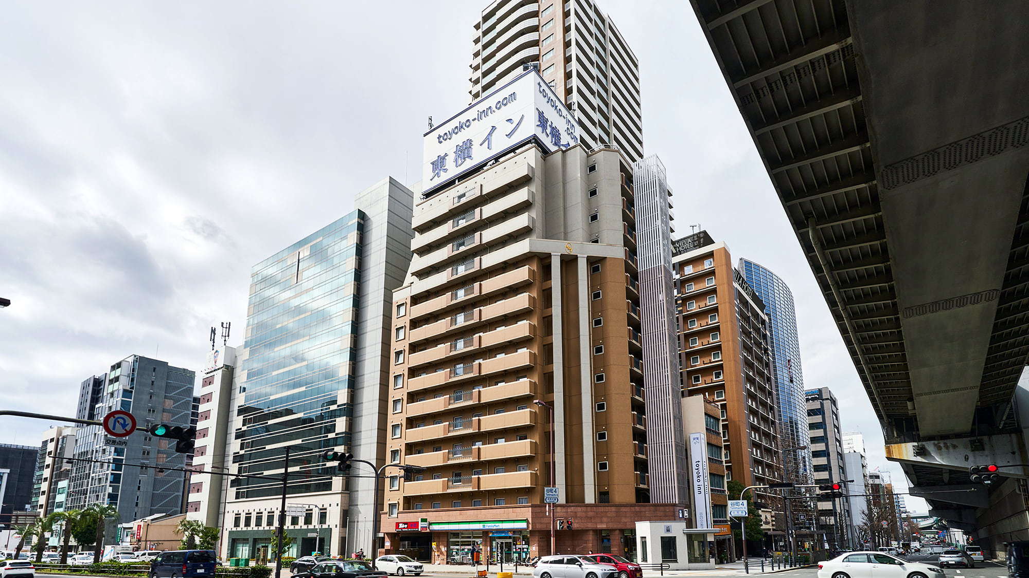 東横イン大阪谷四交差点 写真