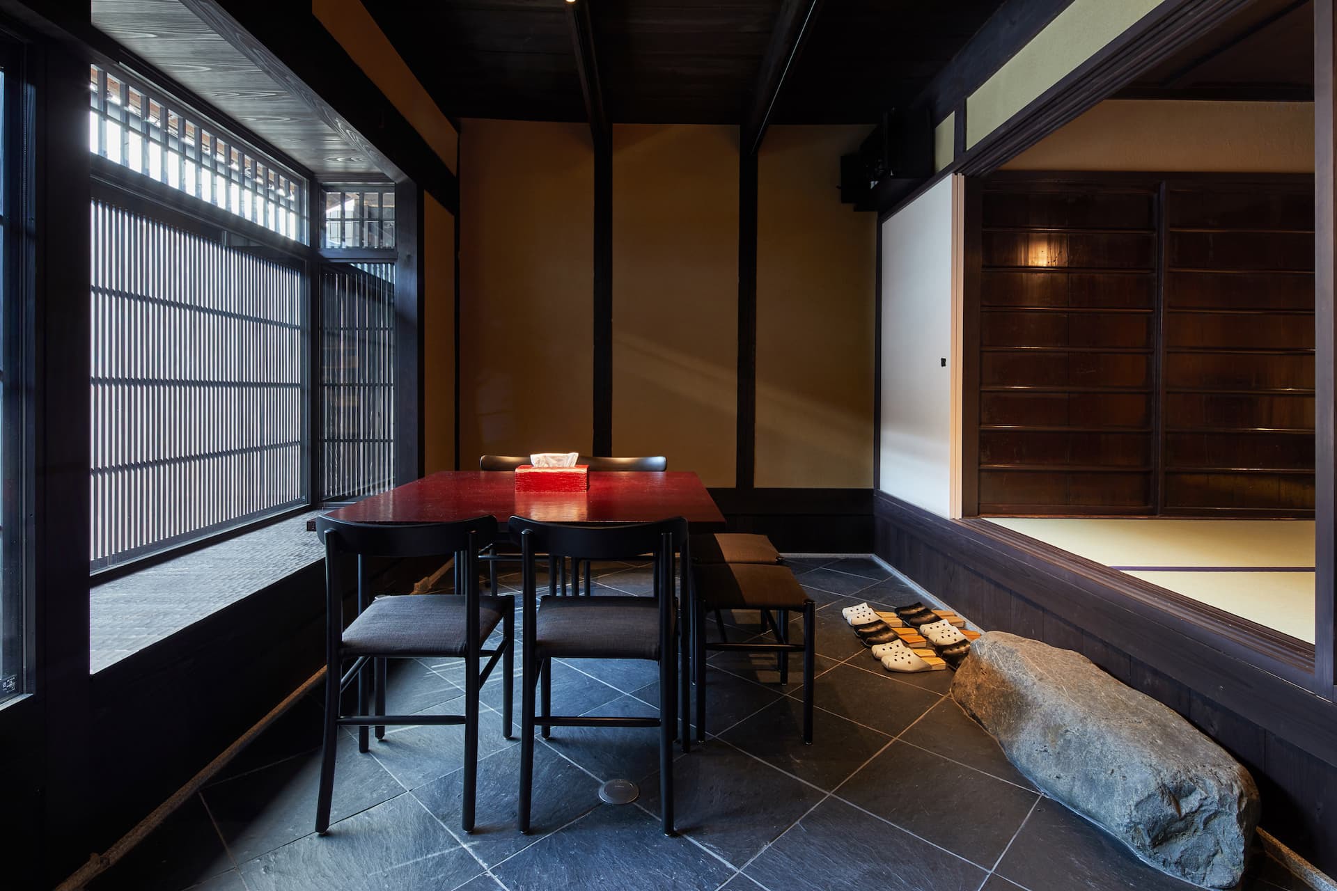 HANARE KYOTO 京都漆楼わかさや 写真