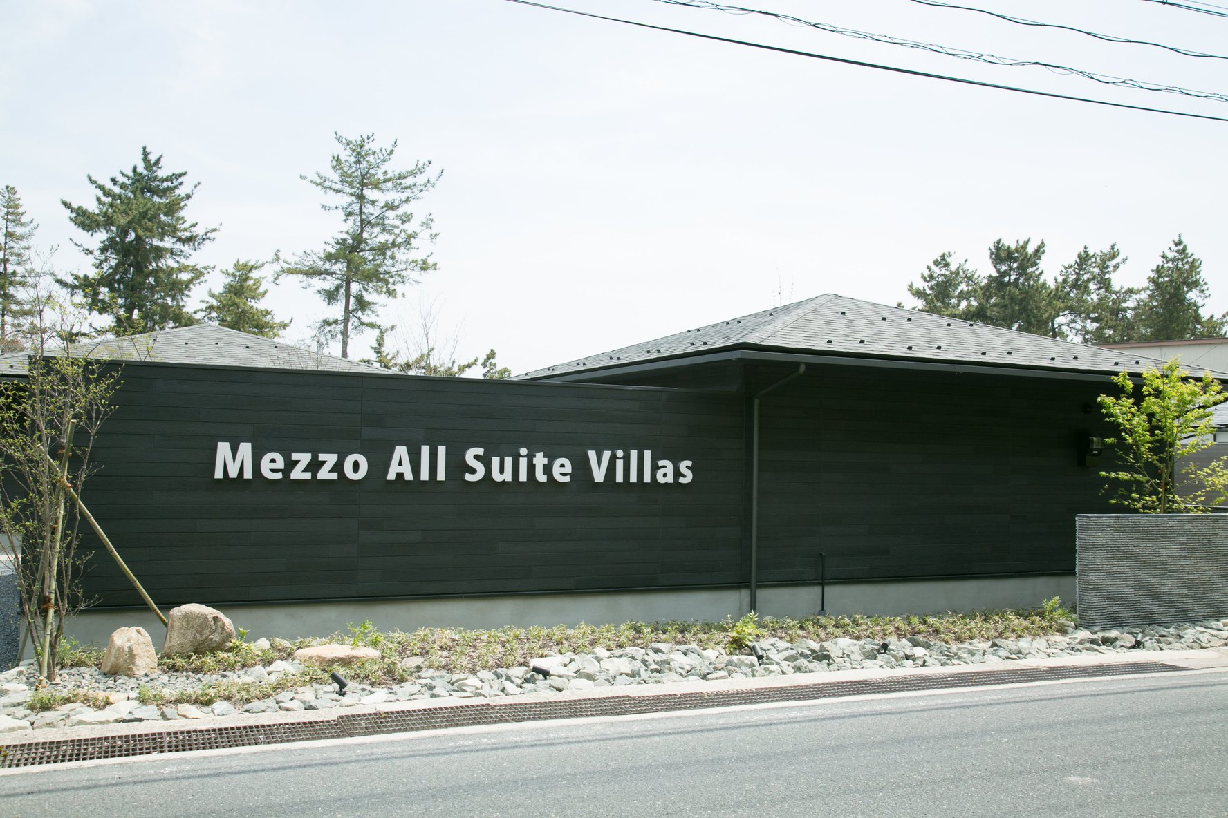 Mezzo all suite villas