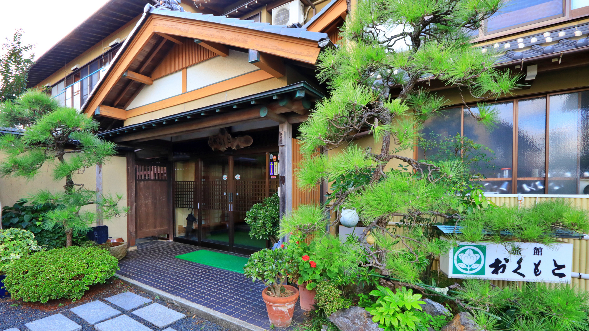 旅館おくもと 写真