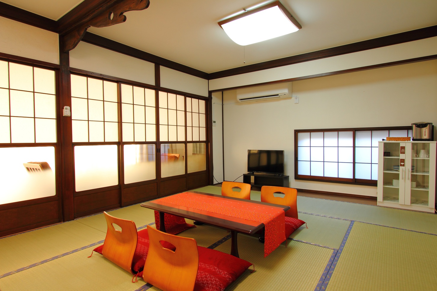 ゲストハウス富士乃蔵 河口湖駅前店 写真