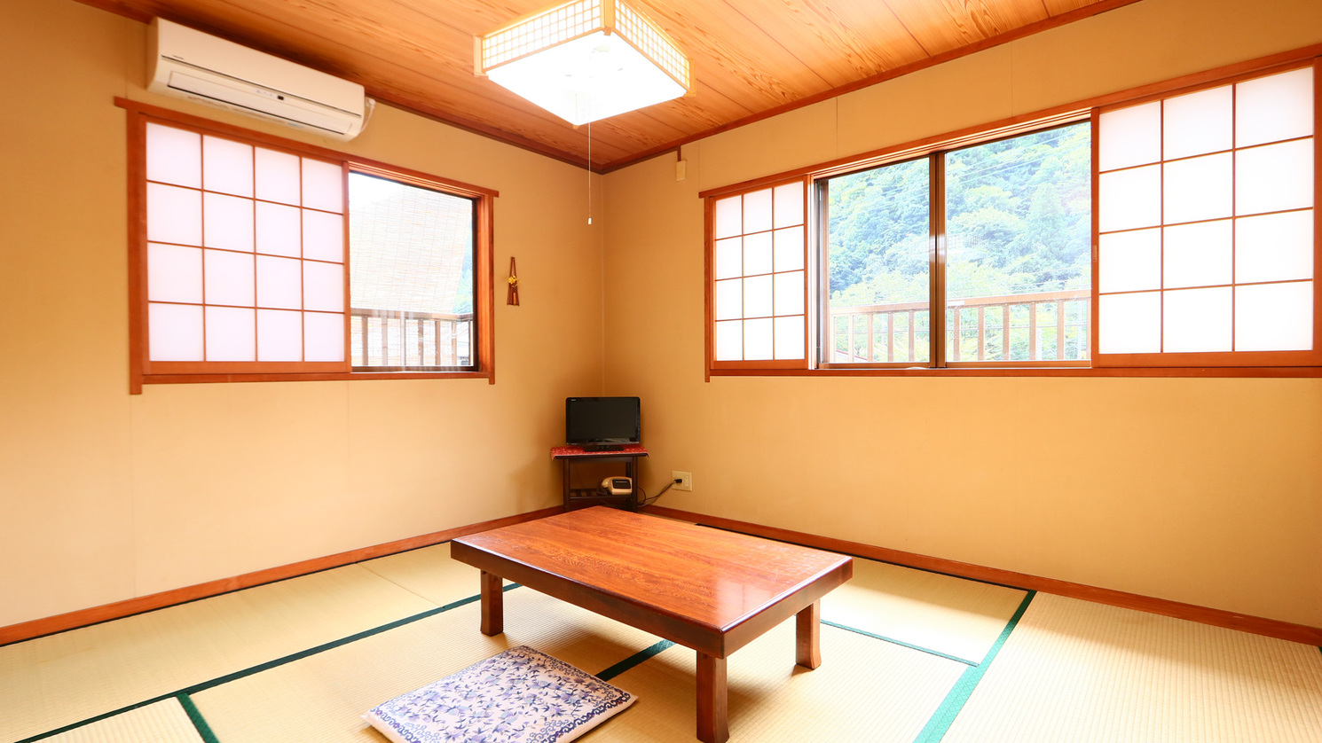 民宿旅館 なとり屋 写真