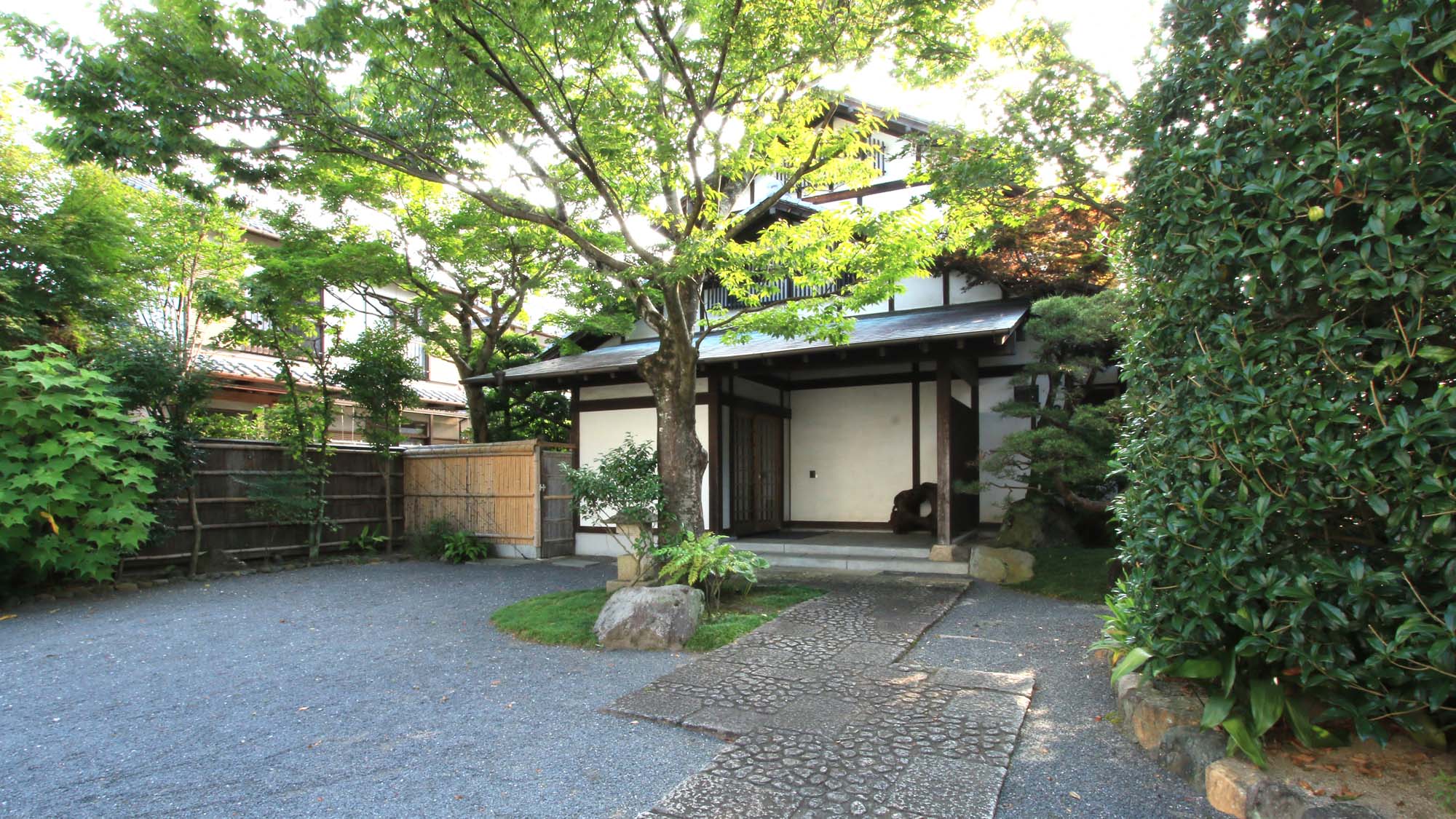 御宿料亭 春光園