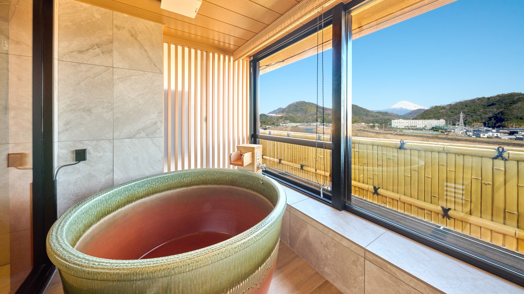 富嶽はなぶさ 写真