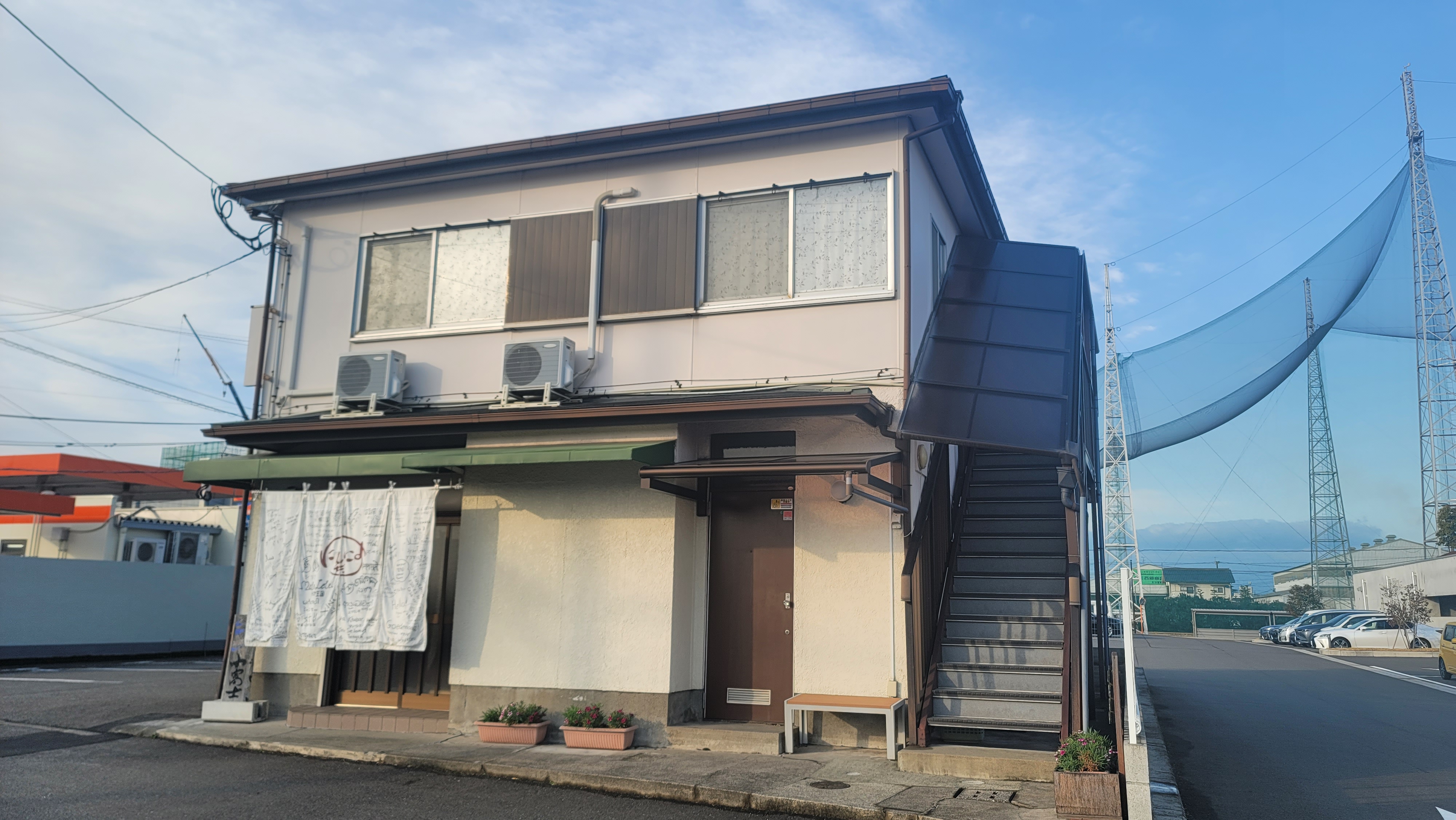 ゲストハウス 小富士