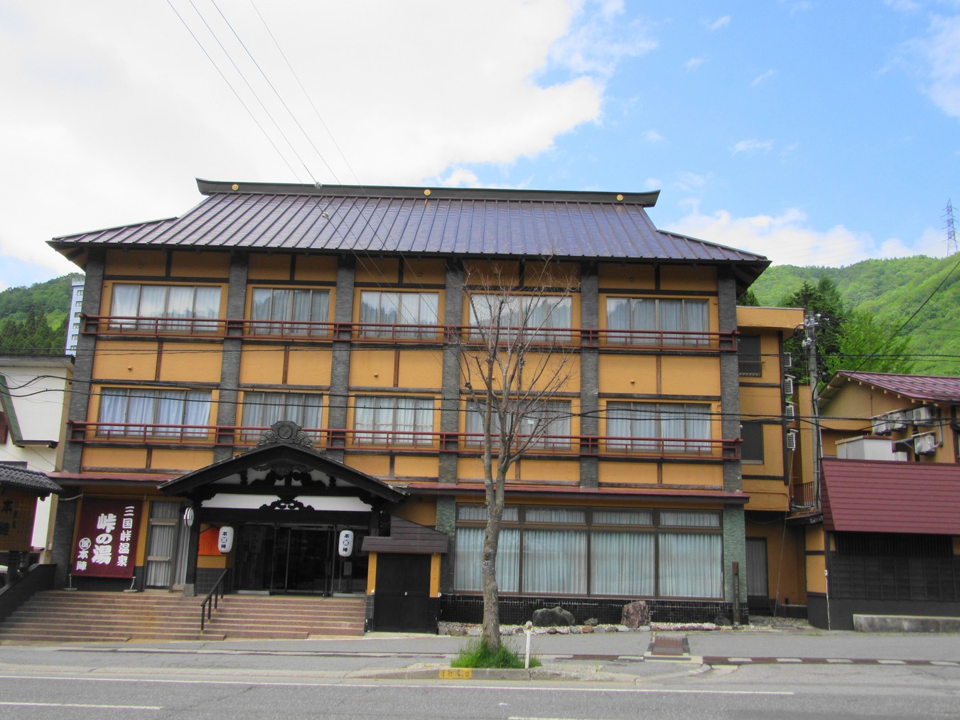 三国峠温泉　御宿　本陣