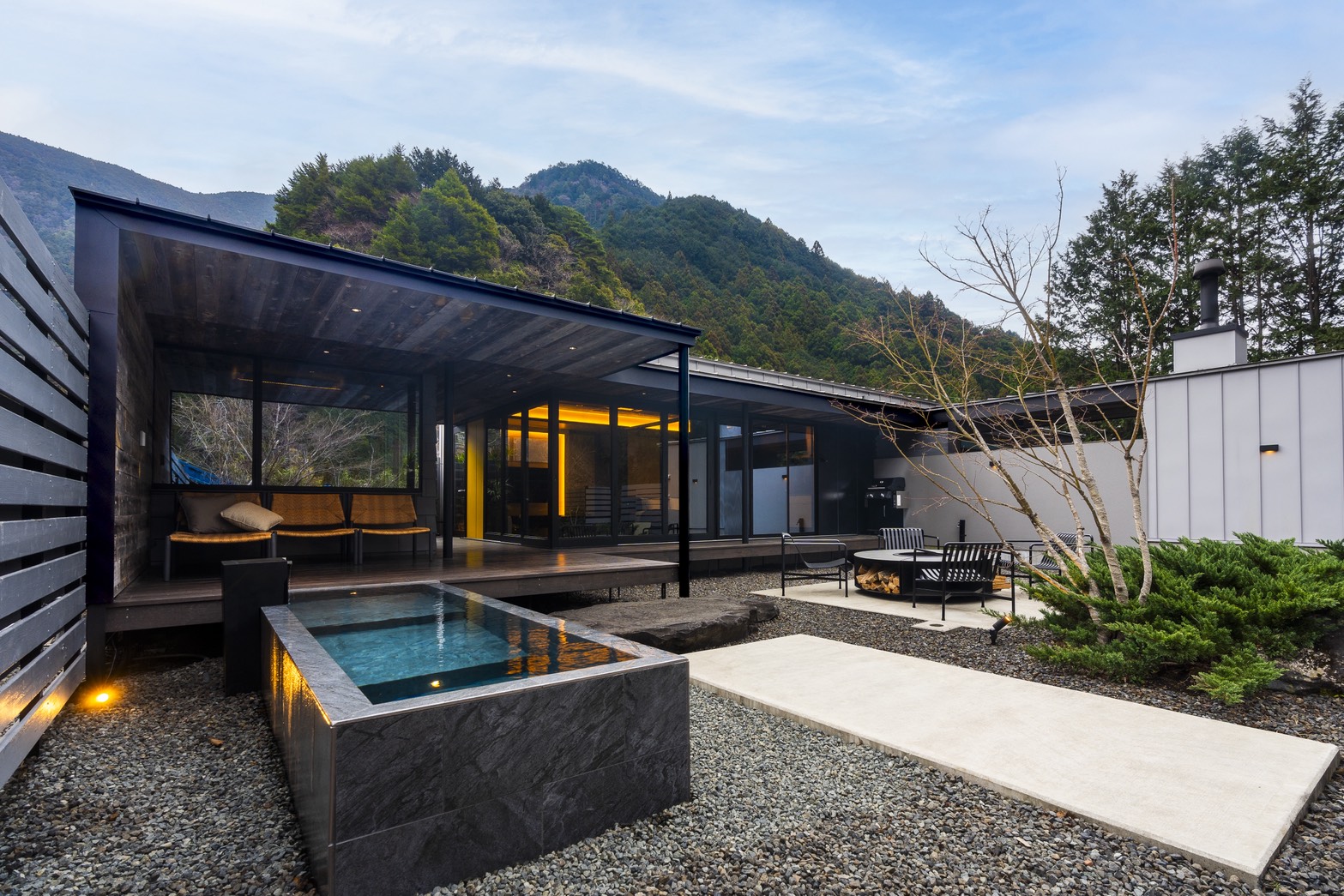 UMEGASHIMA DRIVE-IN ＆ SAUNA VILLA
