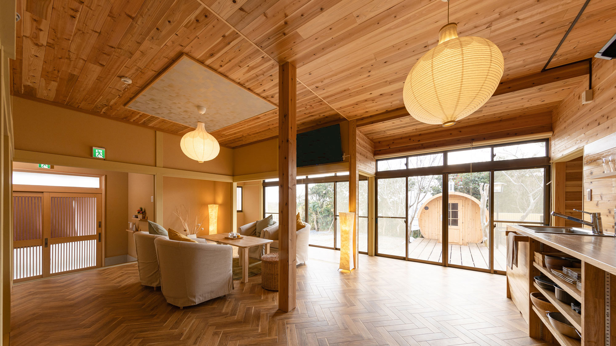 ALL SEASON RESORT No.6 潮風 写真