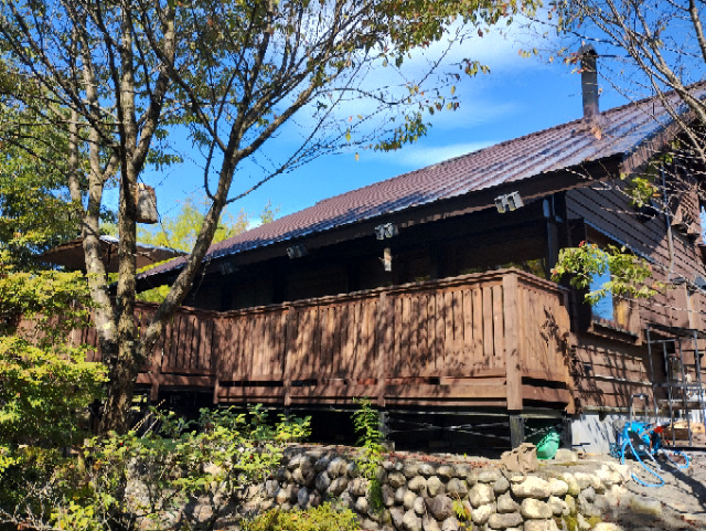 ARIAKE BASE