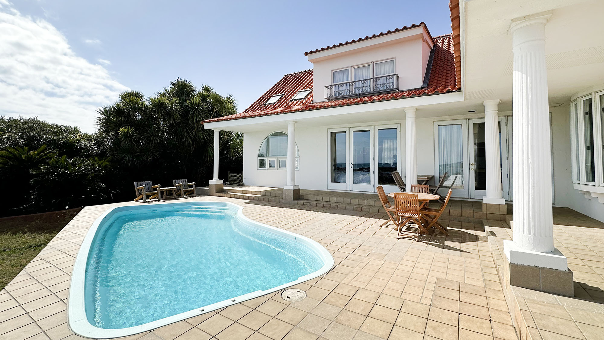 Beach Resort ～CHIKURA～