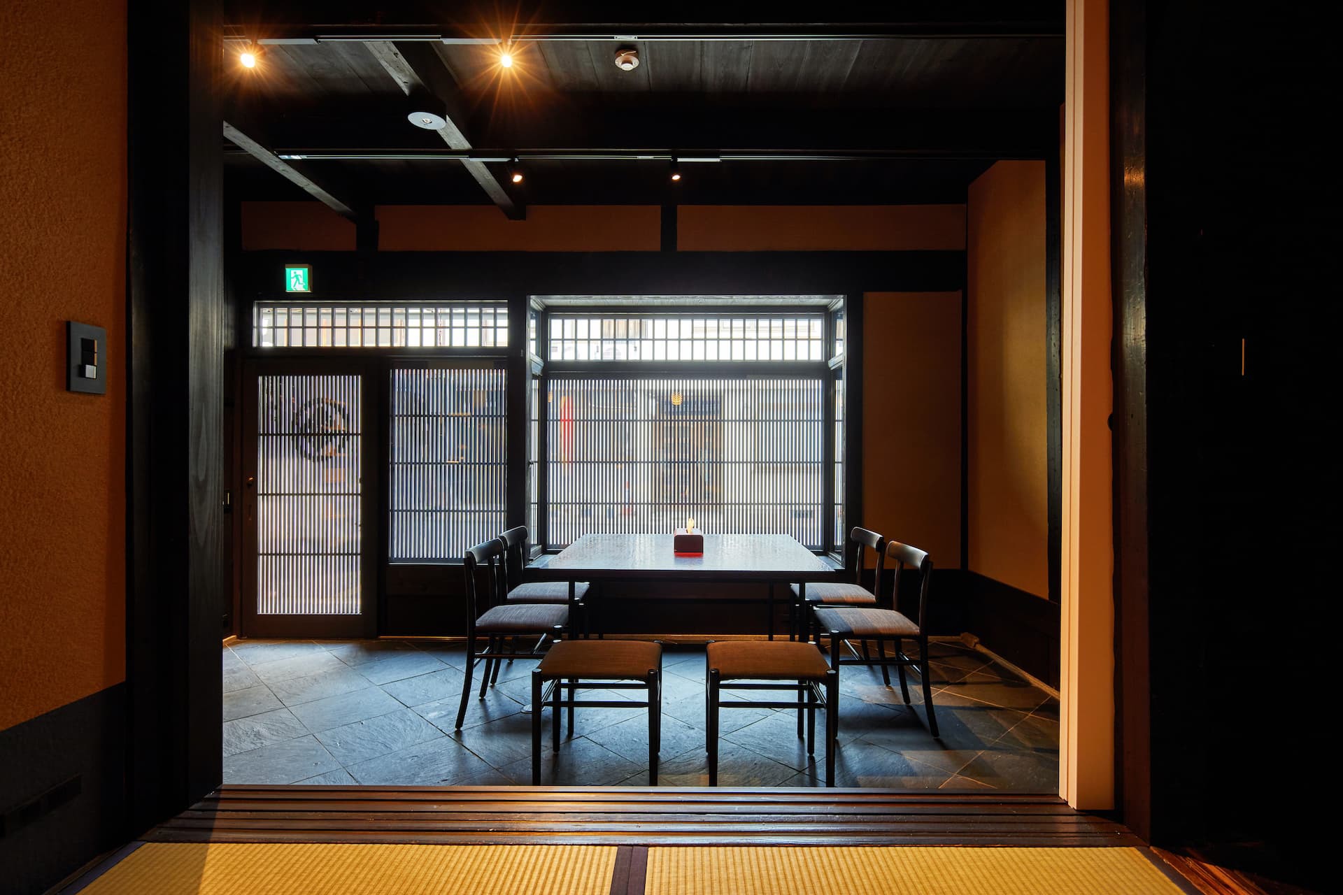 HANARE KYOTO 京都漆楼わかさや 写真