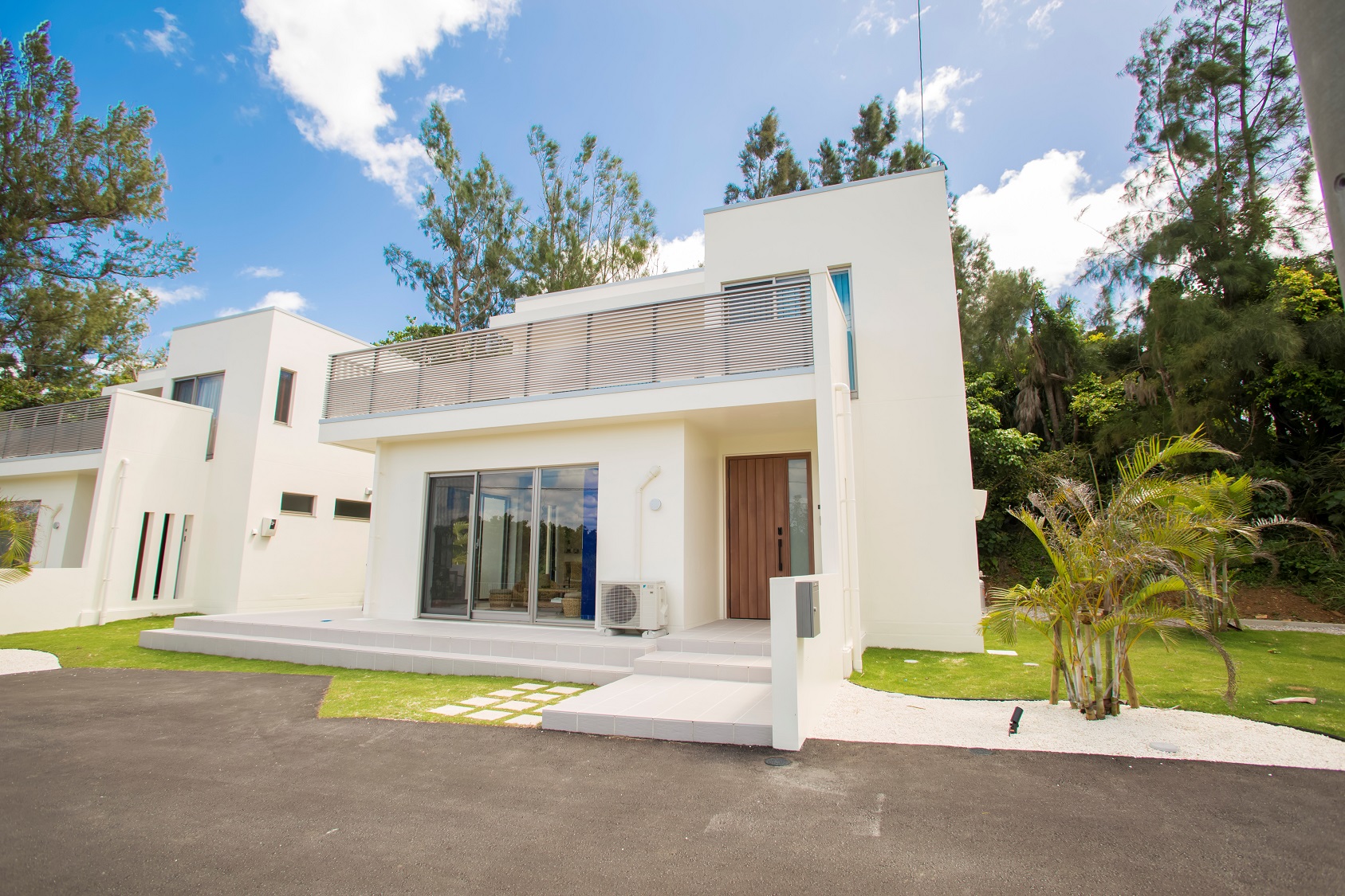 Y's Casa by HALE