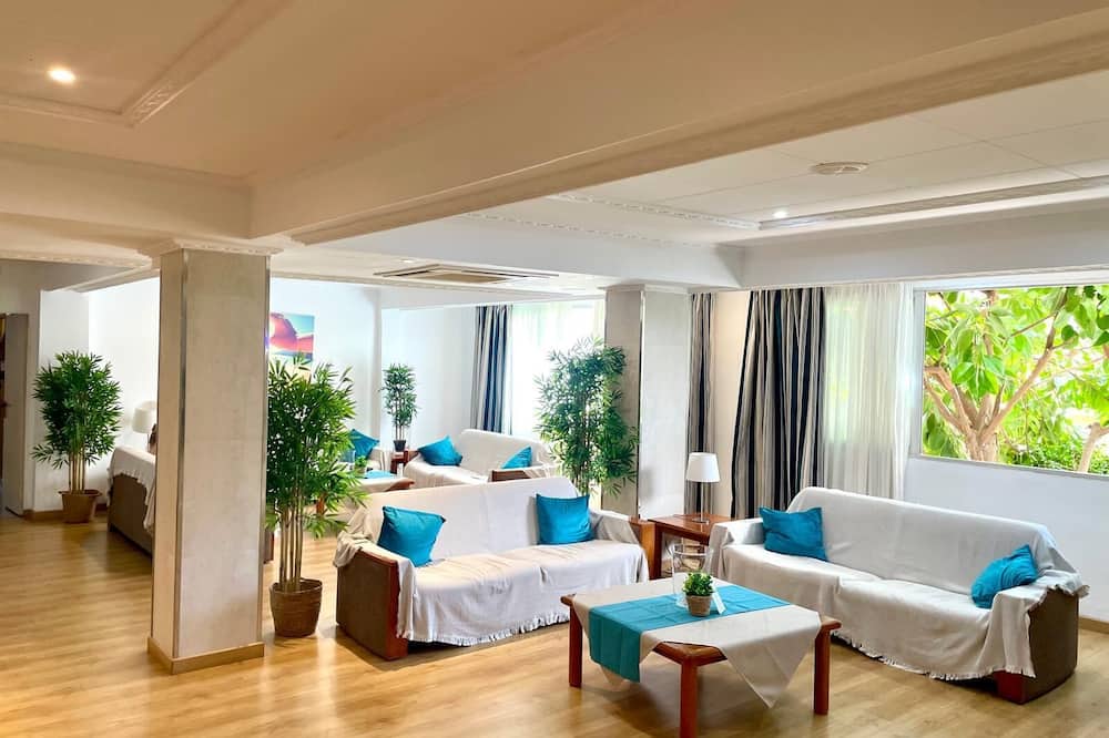 ホテル セルバ アレナル 写真