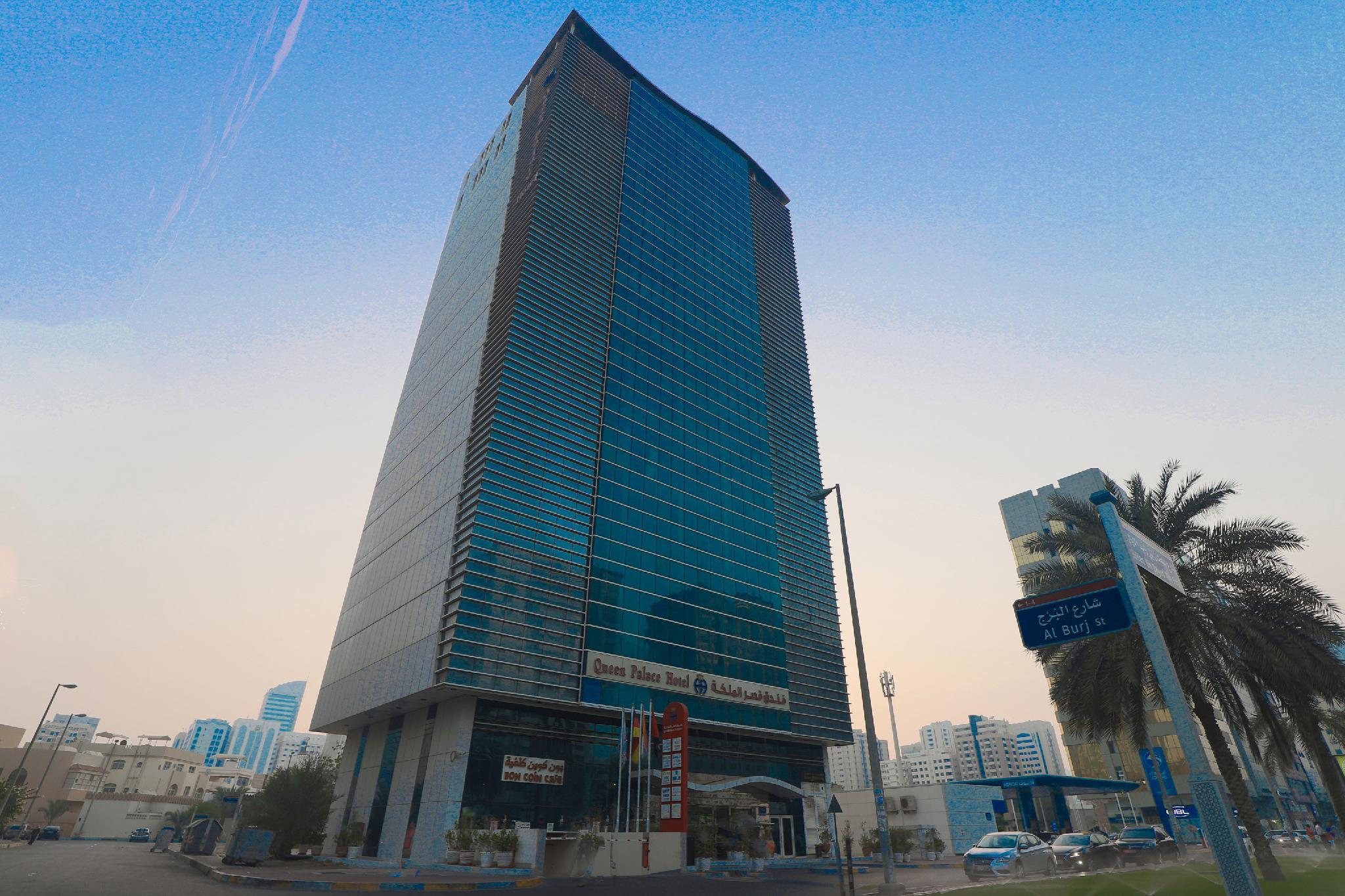 クイーン パレス ホテル 写真