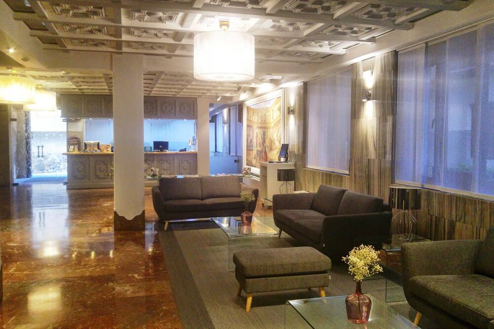 ホテル カルロス V 写真