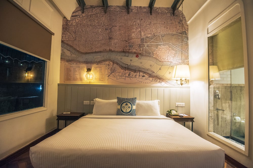 ポロ フローテル コルカタ 写真