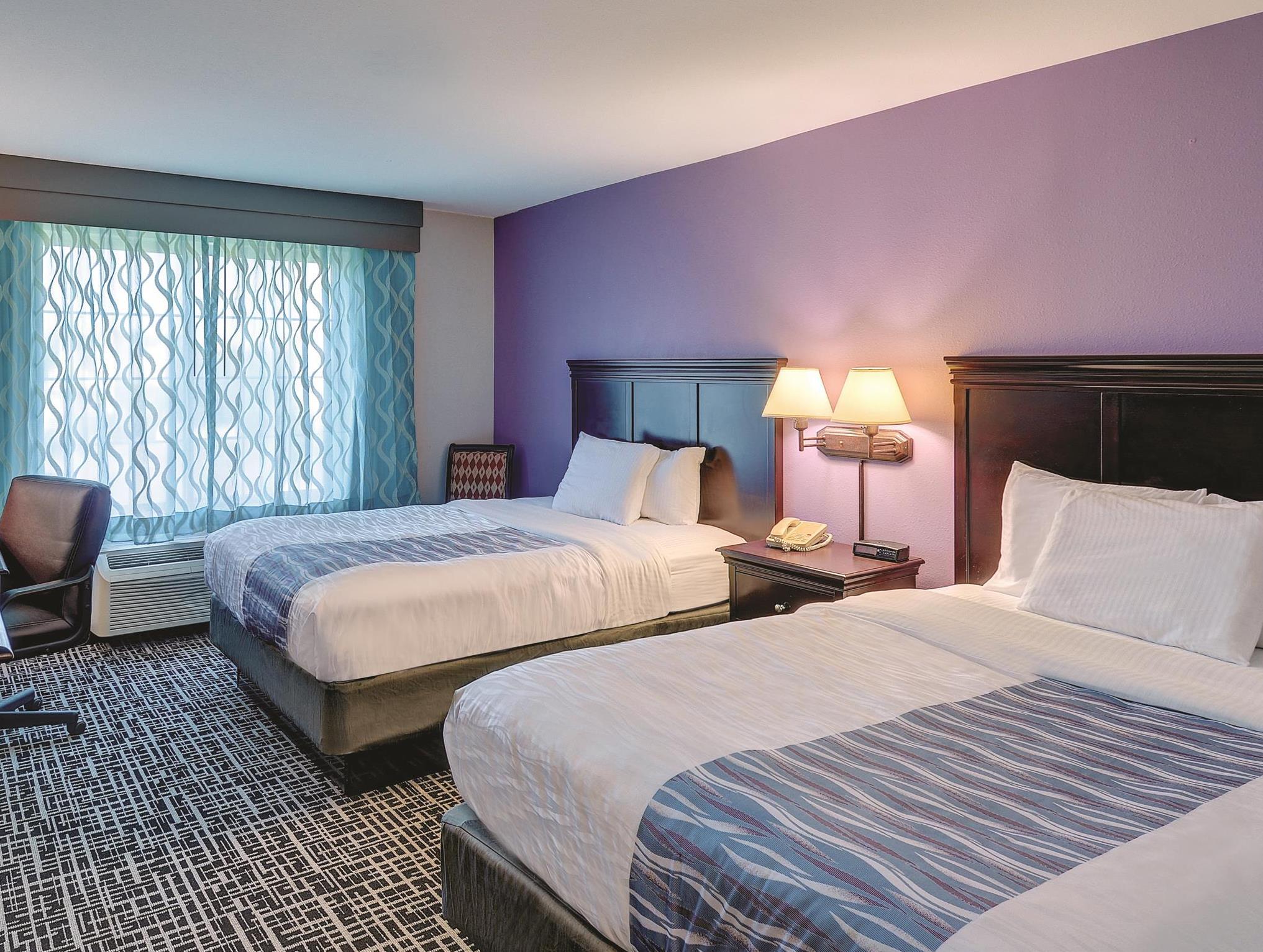 ラ キンタ イン & スイーツ バイ ウィンダム クックヴィル 写真