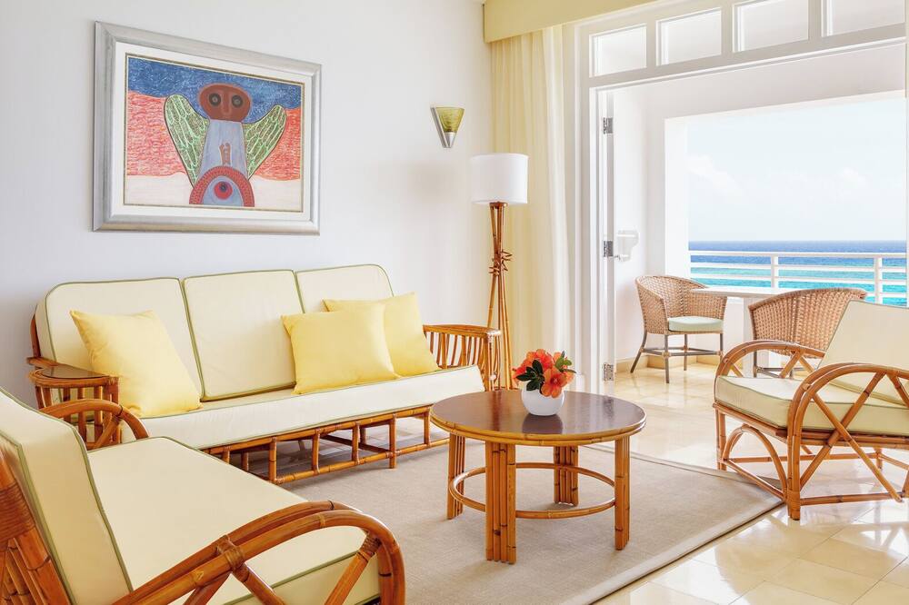 カップルズ タワー アイル オール インクルーシブ 写真