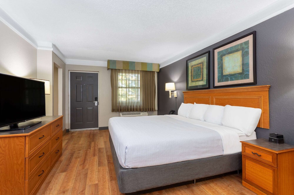 ラ キンタ イン バイ ウィンダム ペンサコーラ 写真