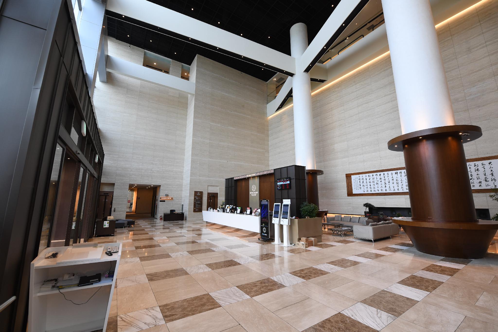 ホテル ススン 写真