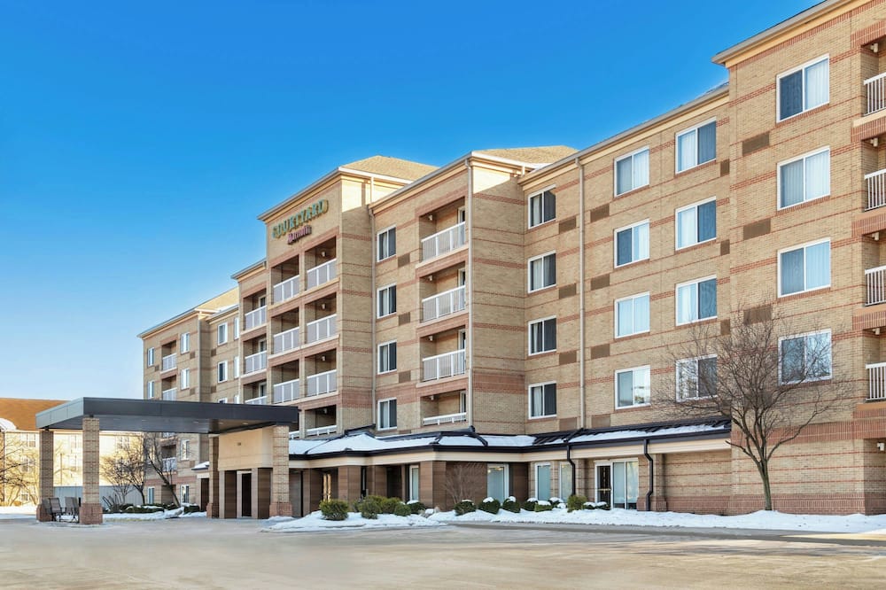 Courtyard by Marriott Cleveland Airport South 写真