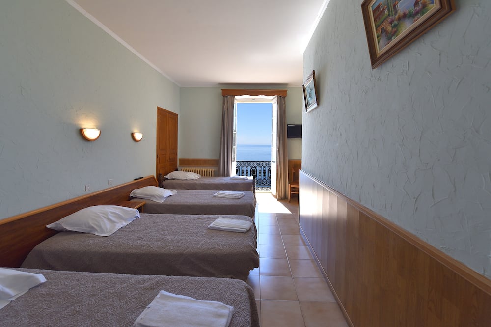 ホテル レストラン ユー パトリアク 写真