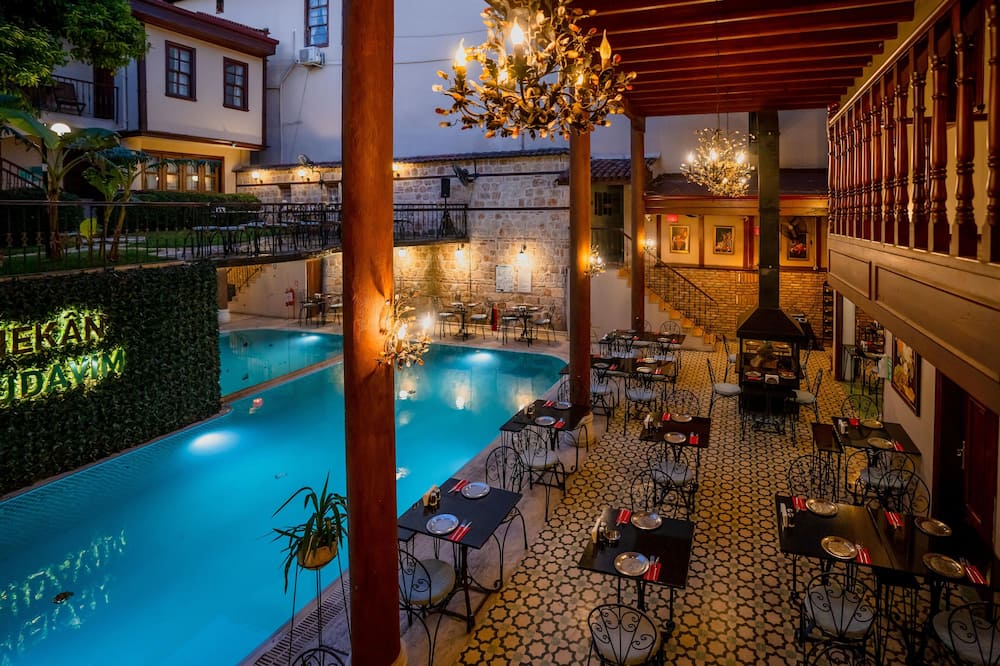 メディテラ アート ホテル 写真