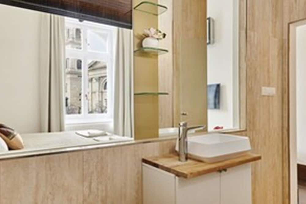 アンドラーシ タイ ホテル 写真