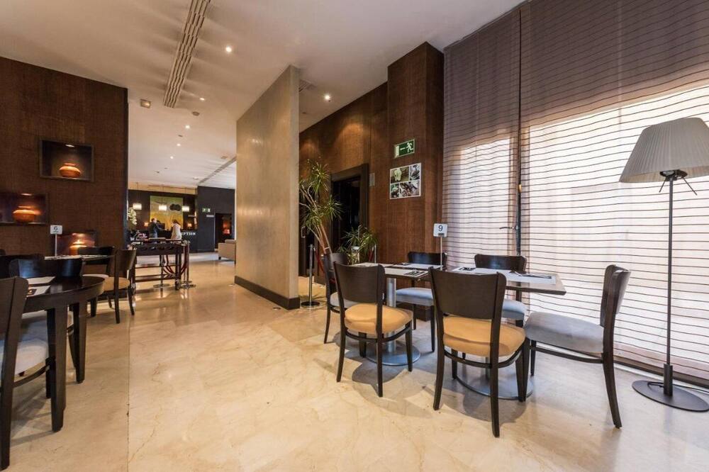 ホテル メルカデル 写真