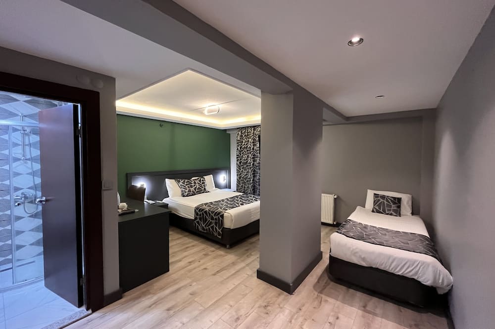 ラティフォグル ホテル 写真