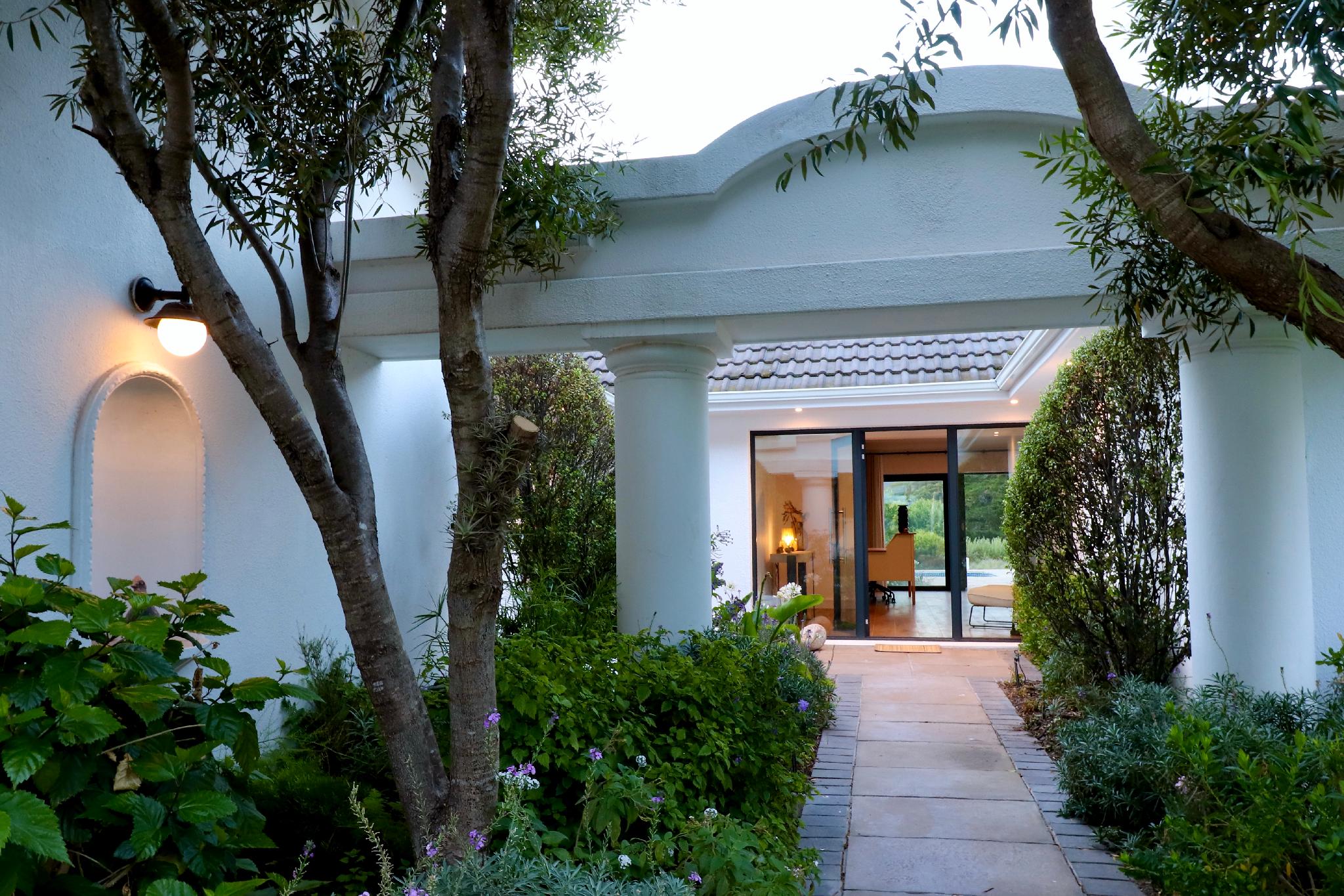 ドンゴラ ハウス ホテル 写真